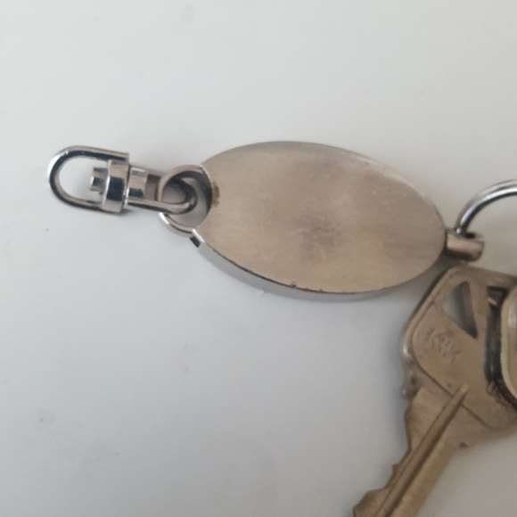 Infinity Car keychain - Picture 3 of 3